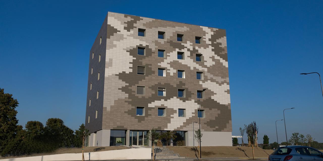 Hotel The Cube Fidenza Ngoại thất bức ảnh