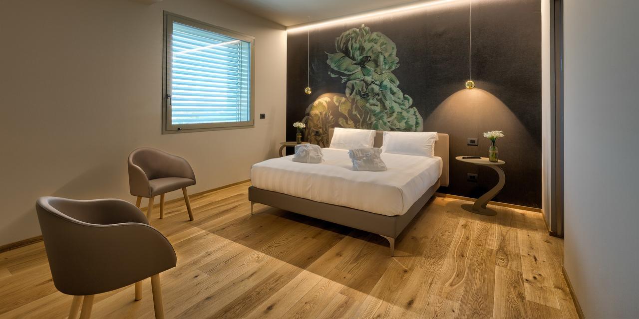 Hotel The Cube Fidenza Ngoại thất bức ảnh