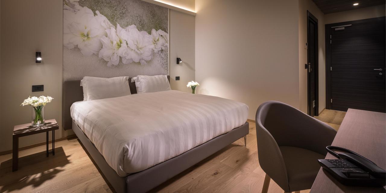 Hotel The Cube Fidenza Ngoại thất bức ảnh