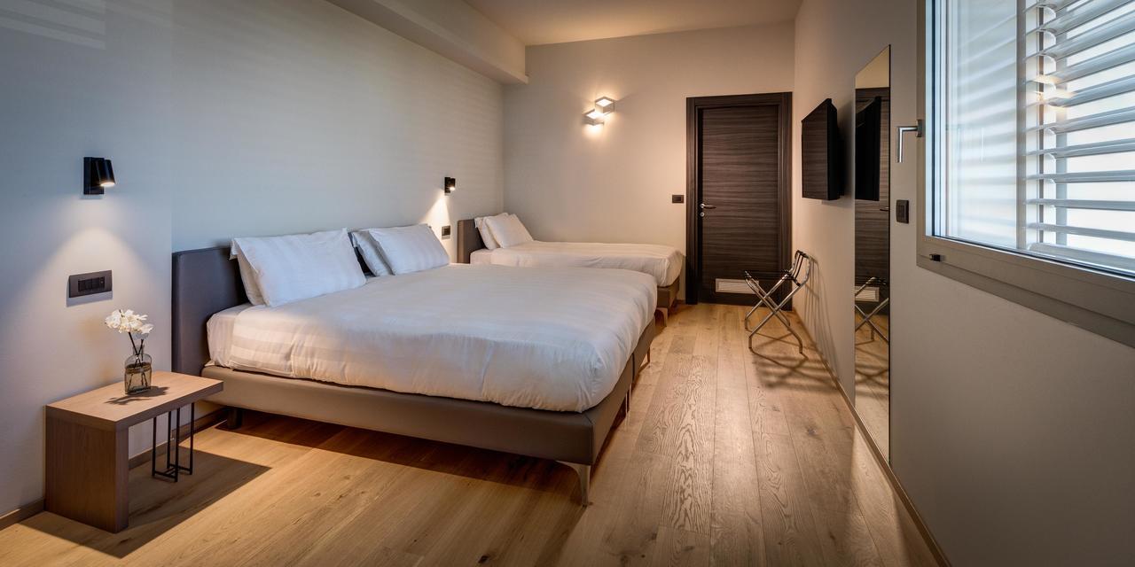 Hotel The Cube Fidenza Ngoại thất bức ảnh