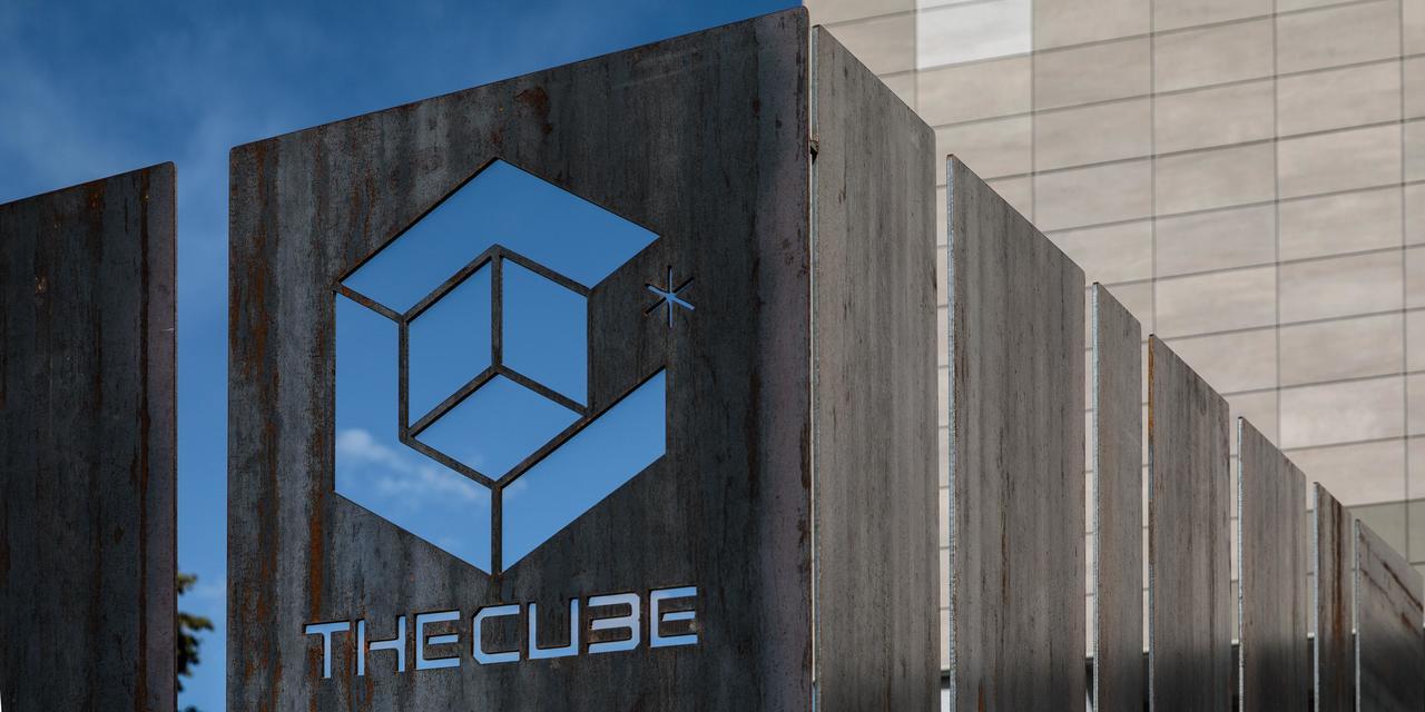 Hotel The Cube Fidenza Ngoại thất bức ảnh