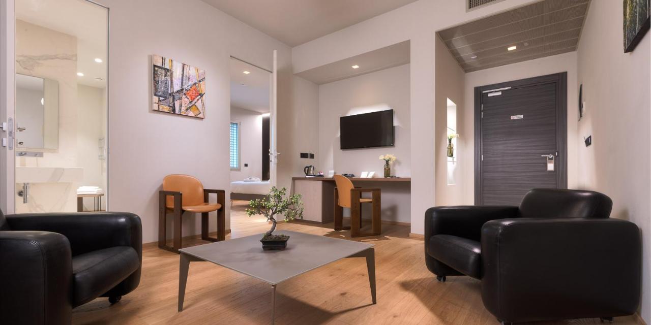 Hotel The Cube Fidenza Ngoại thất bức ảnh