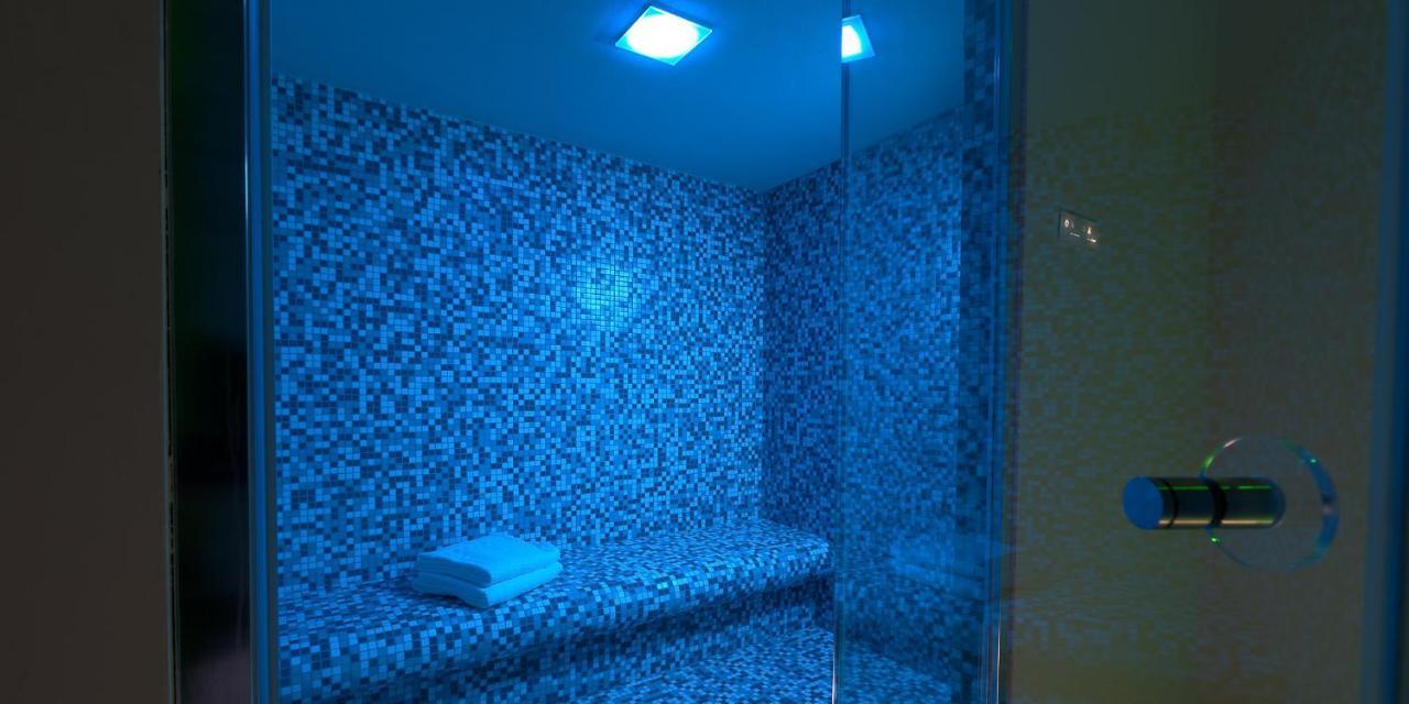 Hotel The Cube Fidenza Ngoại thất bức ảnh