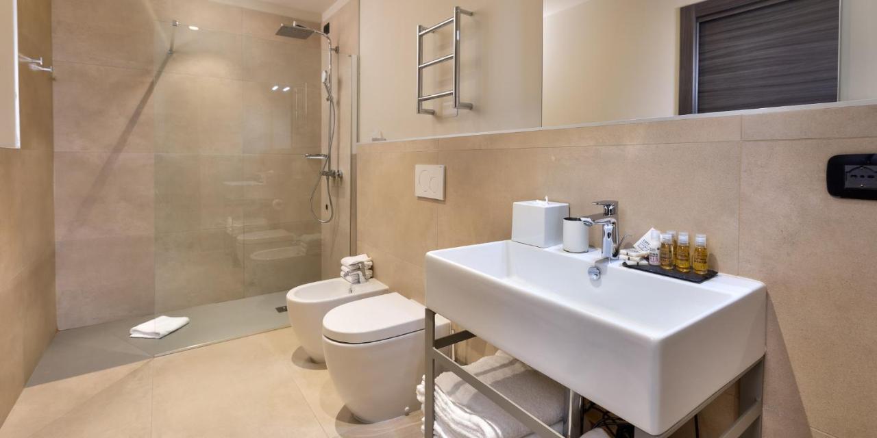Hotel The Cube Fidenza Ngoại thất bức ảnh