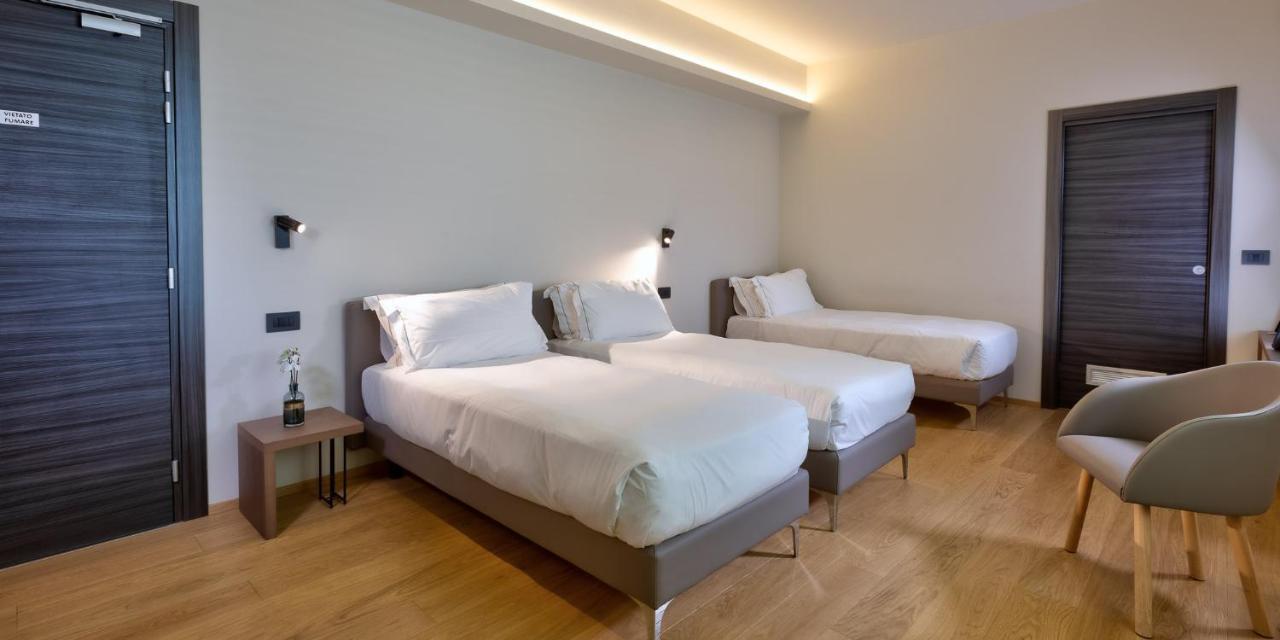 Hotel The Cube Fidenza Ngoại thất bức ảnh